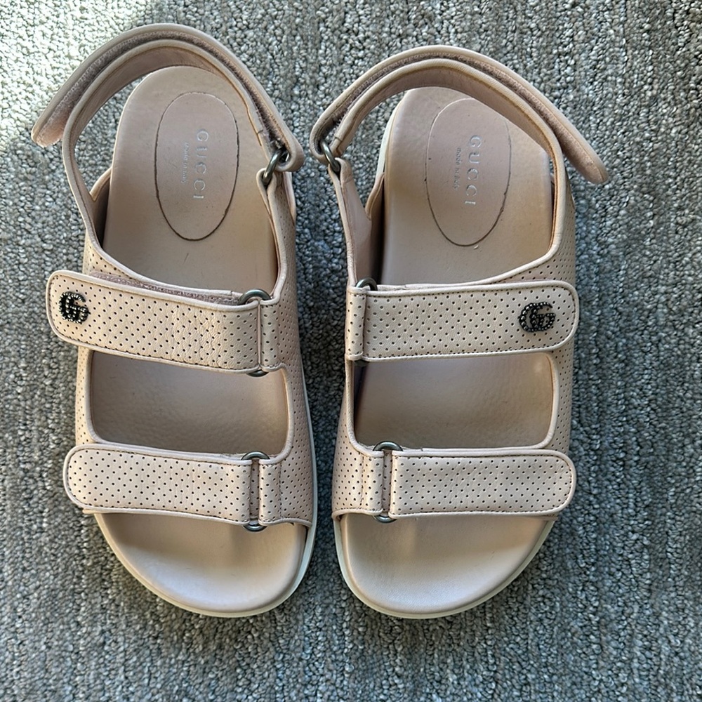 Gucci Beige/Tan Perforated Leather Sandals